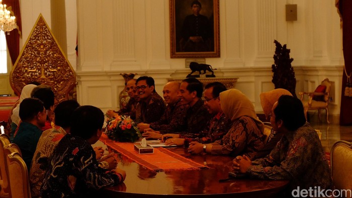 Presiden Jokowi Temui Forum Doktor Ilmu Politik UI