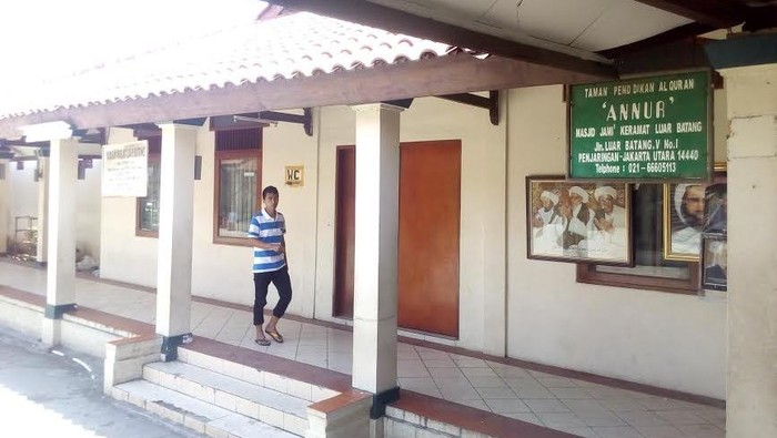 Pengurus Masjid Luar Batang: Beberapa Tahun Lalu Ada Pemasangan Lampu