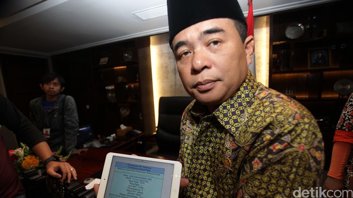 Habibie Kepada Akom: Uang Bukan Segalanya Untuk Golkar