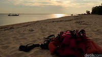Pulau Tabuhan juga memiliki pasir putih lembut dan pantai yang eksotis. Febri Angga Palguna/detikFoto.