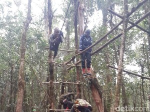 Ini Penampakan Kelompok Santoso Saat Berlatih Militer di Hutan Poso