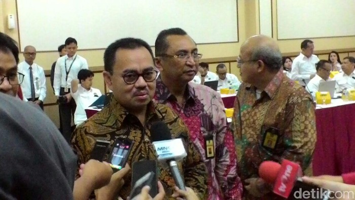 Ini Alasan Menteri ESDM Ingin Simpan Cadangan BBM di Luar Negeri