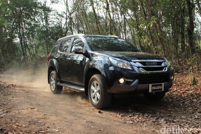 Isuzu MU-X 4x4 Siap Meluncur di Agustus