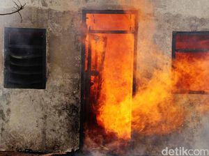 Rumah Warga di Duren Sawit Jaktim Kebakaran, 7 Unit Damkar Dikerahkan