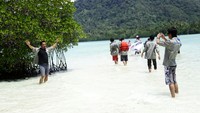 Datsun Risers Expedition mengunjungi Pulau Pahawang, Lampung, Rabu (30/03/2016).