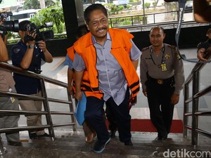 Budi Supriyanto Didakwa Terima SGD 305 Ribu untuk Muluskan Proyek Jalan di Malut