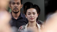 Surat itu ditujukan untuk Presiden Jokowi. Pool/Noel/detikFoto.