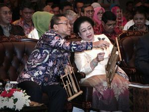 Mesra dengan Ketum PAN, Megawati: Zulkifli Hasan Selalu Mendukung Saya