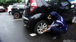 Razia Mobil Parkir Sembarangan