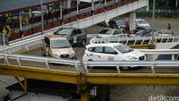 Selepas itu, risers menuju Jakarta dengan menggunakan kapal ferry di pelabuhan Bakaheuni.