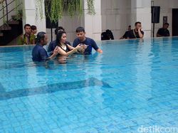 Basah-basahan Bareng Galaxy S7