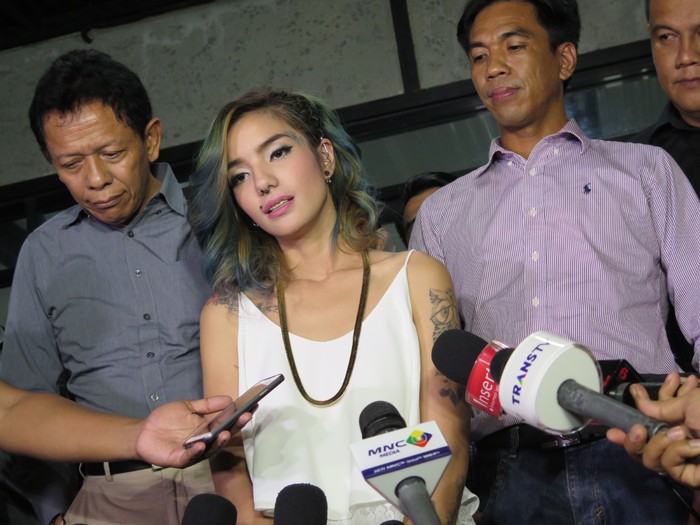 Selain Soal Nafkah dan KDRT, Sheila Marcia Sebut Suami Plin-plan