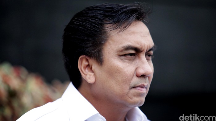 Anggota DPR Fraksi PDIP Effendi Muara Sakti Simbolon, (Effendi MS Simbolon)