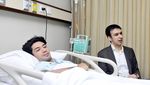 Sakit Tifus, Reza Rahadian Diantar BJ Habibie Masuk Rumah Sakit