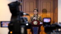 Menurut Retno, saat ini Kemlu terus melakukan penjajakan dalam berbagai opsi dalam pembebasan para sandera.