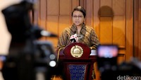 Menurut Retno, Pemerintah RI mengupayakan opsi terbaik untuk melepaskan para ABK.