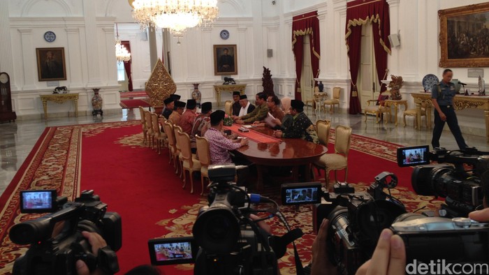 Jokowi Temui Tokoh NU di Istana Merdeka
