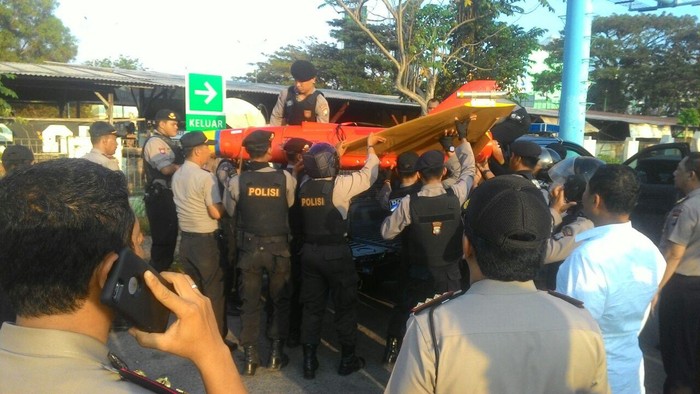 Pesawat Intai Milik Asing Jatuh di Perairan Batam