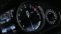 Lexus GS F menghadirkan atmosfer Ultimate F Cockpit dengan bangku semi-bucket seat serta steering wheel yang sporty.