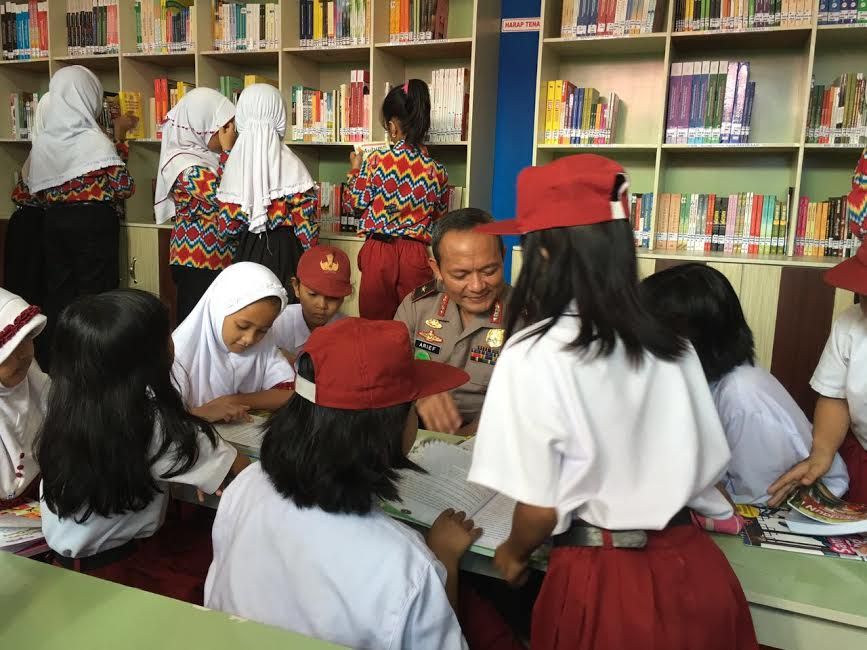 Kisah Buku dan Perpustakaan untuk Anak anak dari Pak Polisi 