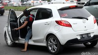 Penghapusan ini terkait adanya eksploitasi anak di jalanan Jakarta.