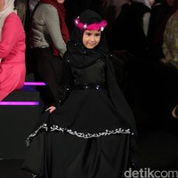 Ummi Pipik Black Sweetness Indonesia Fashion Week 2016. at Jakarta Convention Center. Senayan. Jakarta. [Foto: Mohamamd Abduh/Wolipop]