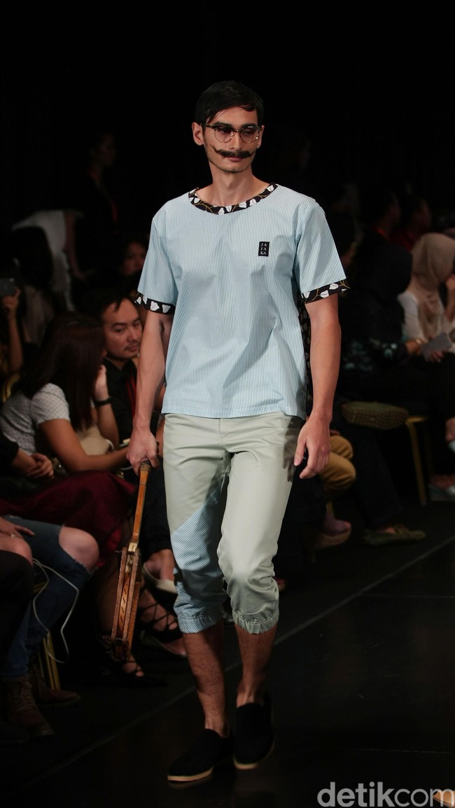 Jajaka by Ivan Gunawan Star on Famous Indonesia Fashion Week 2016. at Jakarta Convention Center. Senayan. Jakarta. [Foto: Mohamamd Abduh/Wolipop]