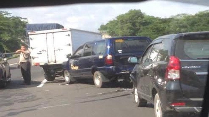 3 Mobil Kecelakaan Beruntun di Tol Purbaleunyi Arah Bandung