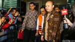 KPK Tahan 3 Tersangka Kasus Suap Penghentian Kasus PT BA