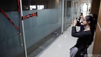 Selain ruang Mohamad Sanusi, KPK juga menyegel satu ruangan lainnya.