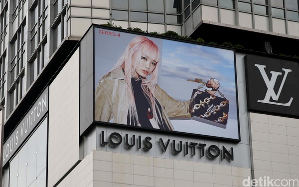 Fakta Unik Tas Louis Vuitton yang Dibanderol Puluhan Juta Rupiah, Tahan Air  dan Api? - Semua Halaman - Stylo