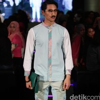 Jajaka by Ivan Gunawan Star on Famous Indonesia Fashion Week 2016. at Jakarta Convention Center. Senayan. Jakarta. [Foto: Mohamamd Abduh/Wolipop]