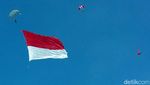 Kopassus Pecahkan Rekor Kibarkan Bendera Merah Putih Terbesar