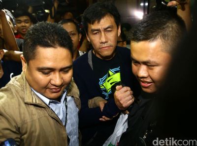 Prsesdir PT APL Menyerahkan Diri ke KPK