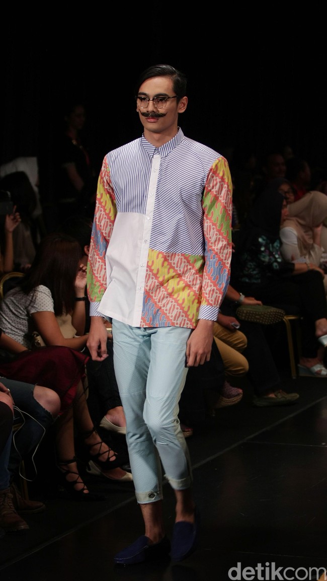 Jajaka by Ivan Gunawan Star on Famous Indonesia Fashion Week 2016. at Jakarta Convention Center. Senayan. Jakarta. [Foto: Mohamamd Abduh/Wolipop]
