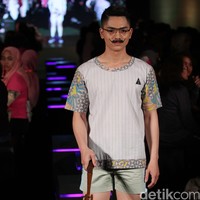 Jajaka by Ivan Gunawan Star on Famous Indonesia Fashion Week 2016. at Jakarta Convention Center. Senayan. Jakarta. [Foto: Mohamamd Abduh/Wolipop]
