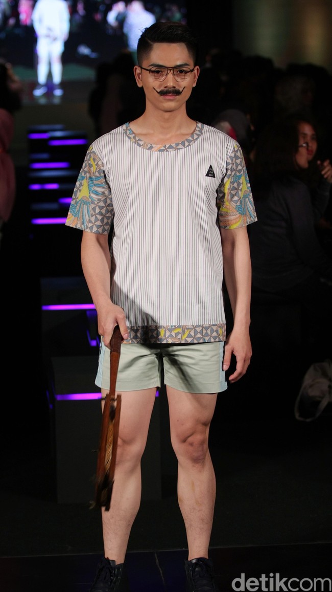 Jajaka by Ivan Gunawan Star on Famous Indonesia Fashion Week 2016. at Jakarta Convention Center. Senayan. Jakarta. [Foto: Mohamamd Abduh/Wolipop]