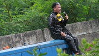 Ruben Onsu berkostum Batman. Pool/Gusmun/detikHOT.