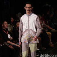 Jajaka by Ivan Gunawan Star on Famous Indonesia Fashion Week 2016. at Jakarta Convention Center. Senayan. Jakarta. [Foto: Mohamamd Abduh/Wolipop]