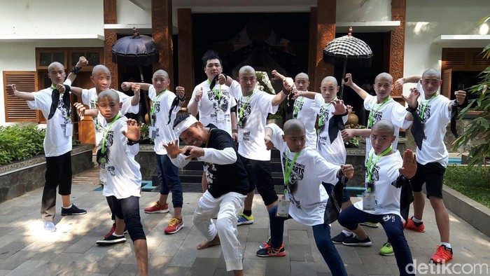 Tiket Festival Seni Bela Diri Dunia Diganti Pakai Ikat dan Samping