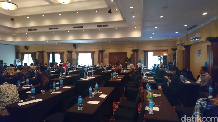 Dari 170 Peserta, Acara Diskusi Dewan Jabar-Banten Cuma Diikuti 20 Orang