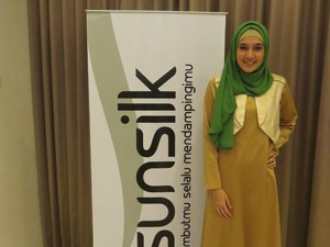 Tips Dhini Aminarti Bagi Peserta Sunsilk Hijab Hunt 2016: Jadi Diri Sendiri