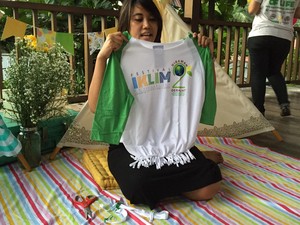 DIY: Membuat Tas Belanja Unik dari Baju Bekas