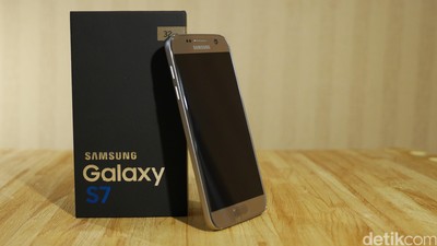 Unboxing Samsung Galaxy S7