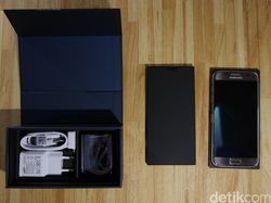 Unboxing Samsung Galaxy S7