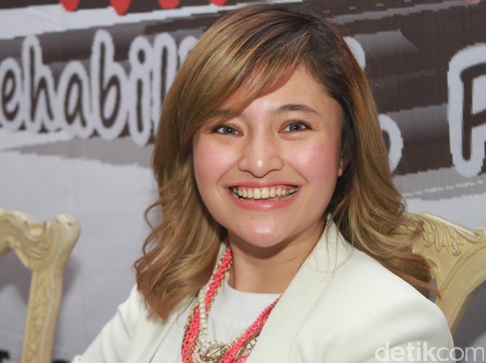 Marshanda Bantah Isu Ayahnya Kembali Mengemis di Jalan Bangka