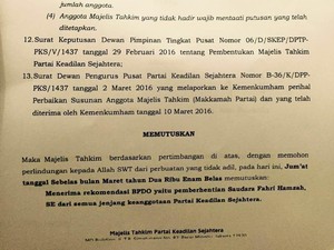 Menanti Penjelasan PKS Soal Surat Pemecatan Fahri Hamzah