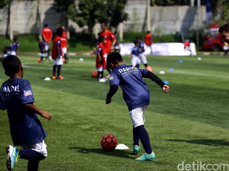 Akademi PSG Gelar Coaching Clinic