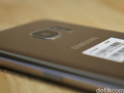 Unboxing Samsung Galaxy S7