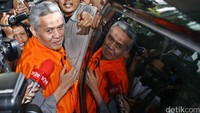Ruslan Abdul Gani tiba di gedung KPK untuk menjalani pemeriksaan lanjutan.